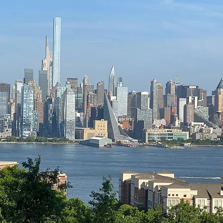 The Bergen Nest - 2Br Nyc Access Apartment North Bergen Exterior photo