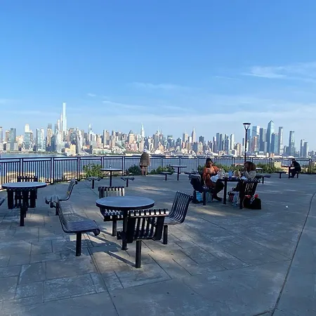 The Bergen Nest - 2Br Nyc Access Apartment North Bergen Exterior photo