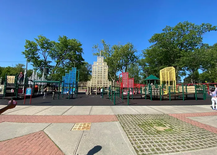 The Bergen Nest - 2Br Nyc Access