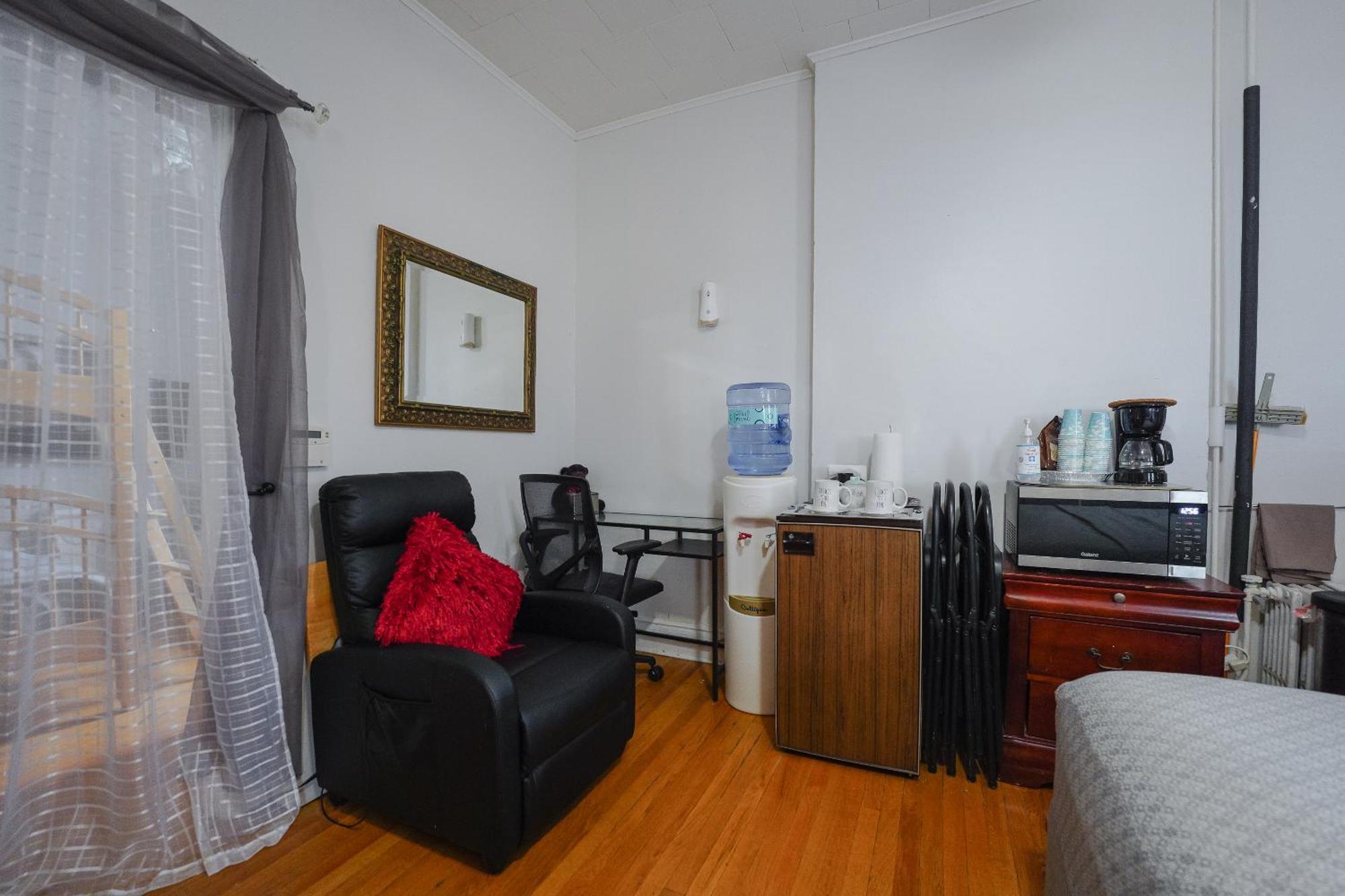 The Bergen Nest - 2br Nyc Access Apartment