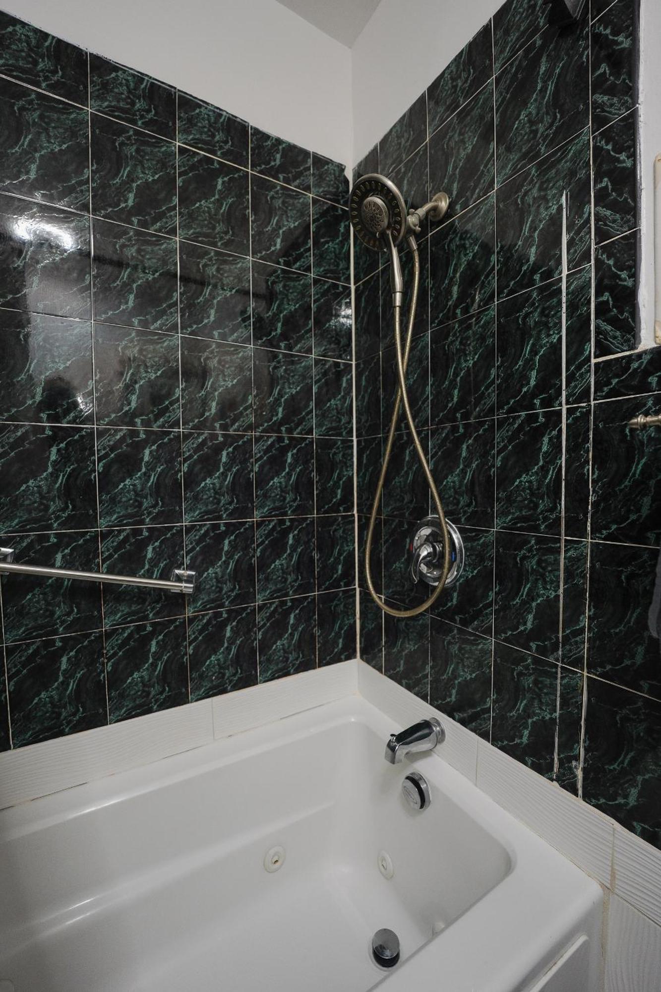 The Bergen Nest - 2br Nyc Access